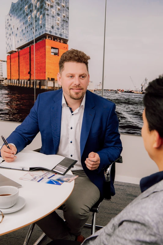 Persönliche Existenzgründungsberatung im Gespräch mit einem Gründer